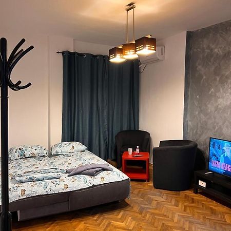 Emi Apartaments Bucarest Extérieur photo